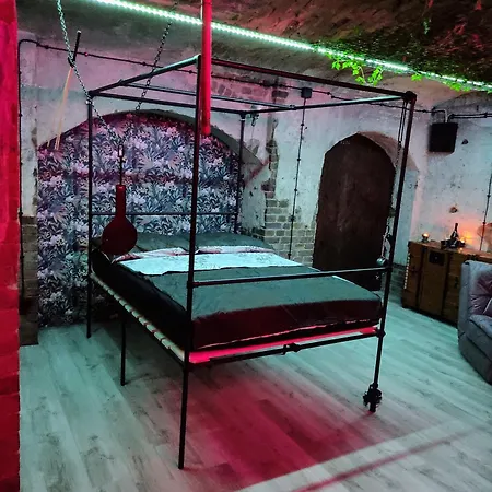 Useme Bdsm - Uwolnij Pragnienia Poznań